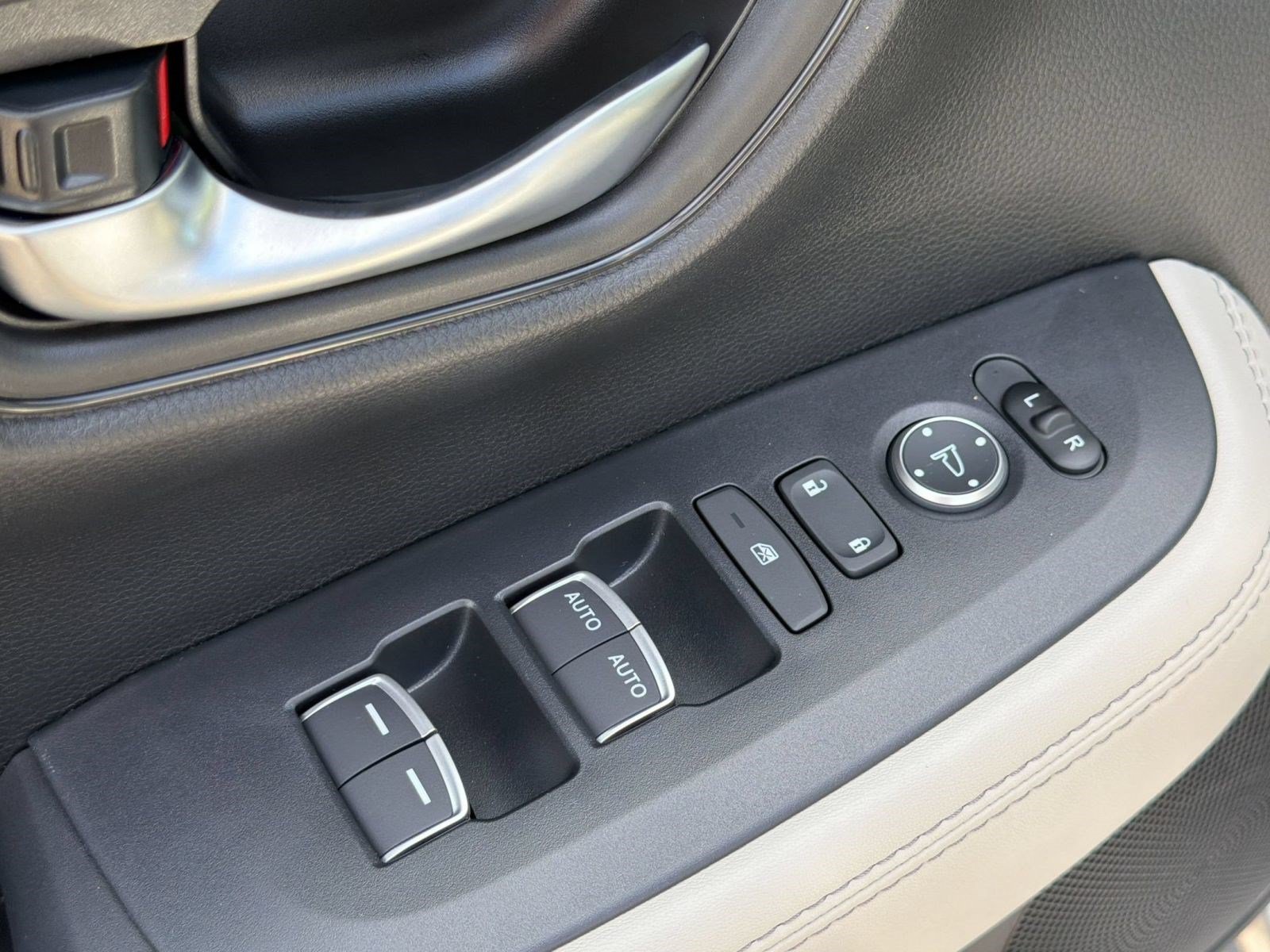 New 2027 Honda HR-V EX-L image 23