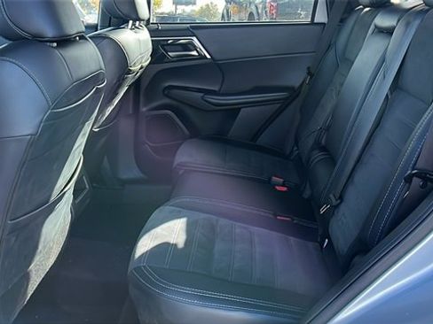 Used 2024 Mitsubishi Outlander SE image 20