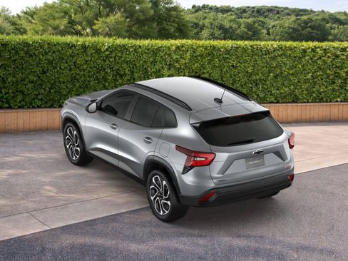 New 2026 Chevrolet Trax RS w/ Driver Confidence Package FWD image 2