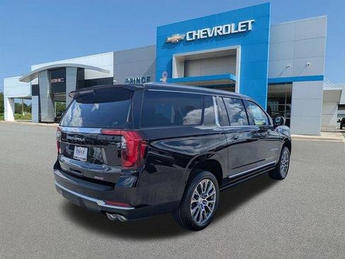 New 2026 GMC Yukon XL Denali w/ Sun & Power Step Package RWD image 4