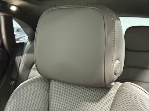 Used 2020 Porsche Macan Turbo image 19