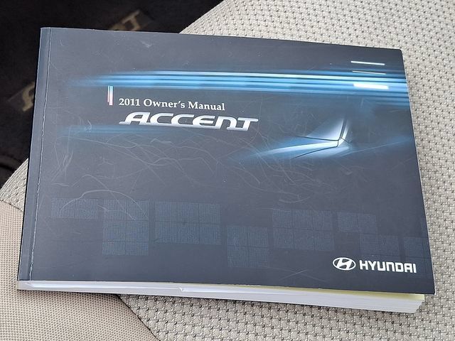 Used 2011 Hyundai Accent GLS FWD image 24