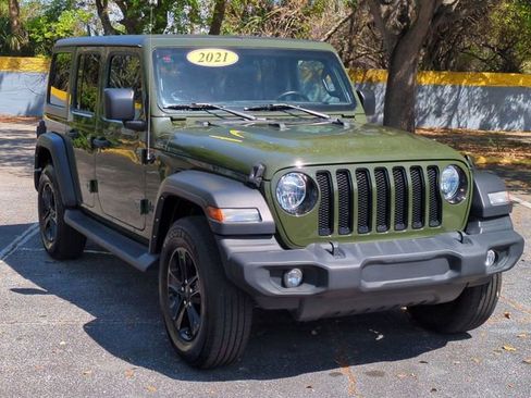 Used 2021 Jeep Wrangler Unlimited Sport AWD/4WD image 3