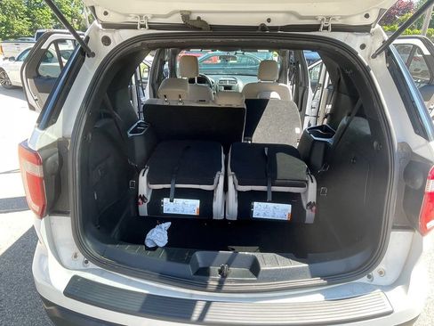 Used 2018 Ford Explorer 4WD w/ Class II Trailer Tow Package image 25