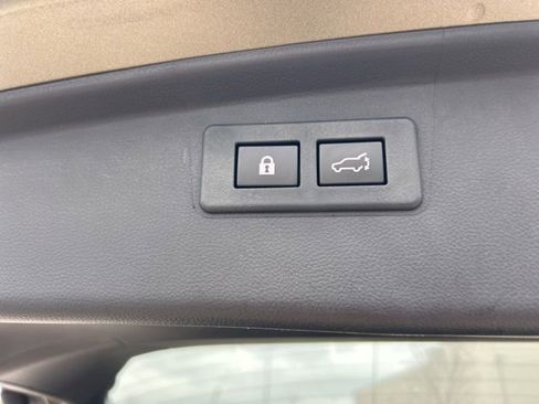 Used 2023 Subaru Outback Touring XT image 10