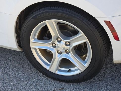 Used 2020 Chevrolet Camaro LT image 14