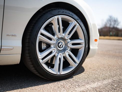 Used 2017 Bentley Continental GT image 26