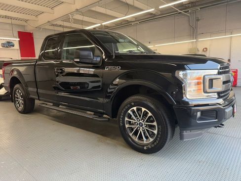 Used 2018 Ford F150 XLT w/ Equipment Group 302A Luxury image 5