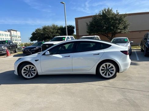 Used 2021 Tesla Model 3 Standard Range Plus RWD image 5