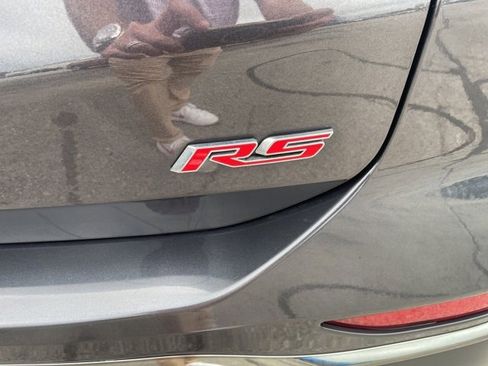 Used 2022 Chevrolet Equinox RS w/ RS Leather Package image 12