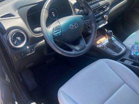 Certified 2023 Hyundai Kona Limited AWD/4WD image 5
