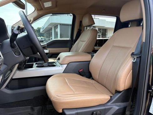 Used 2022 Ford F250 Lariat w/ Lariat Ultimate Package AWD/4WD image 3