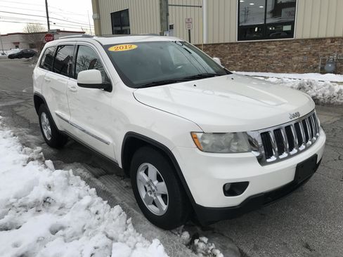 Used 2012 Jeep Grand Cherokee Laredo w/ Laredo E Group image 2