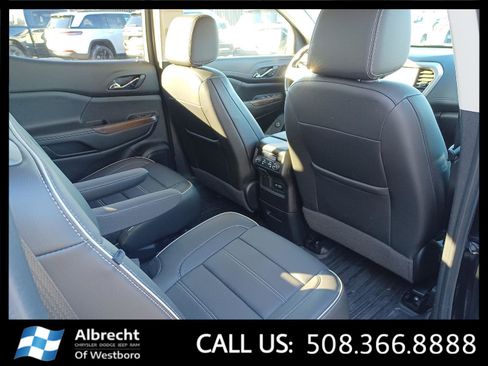 Used 2020 GMC Acadia Denali w/ Denali Ultimate Package image 16