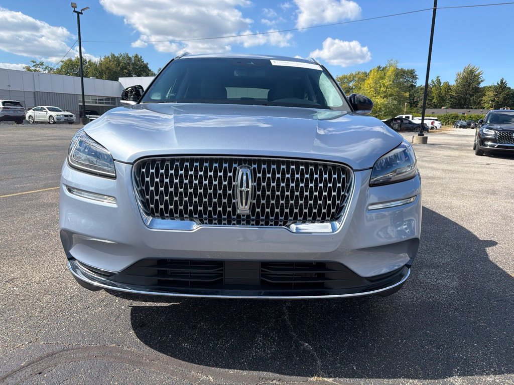 Used 2022 Lincoln Corsair AWD w/ Equipment Group 101A image 5