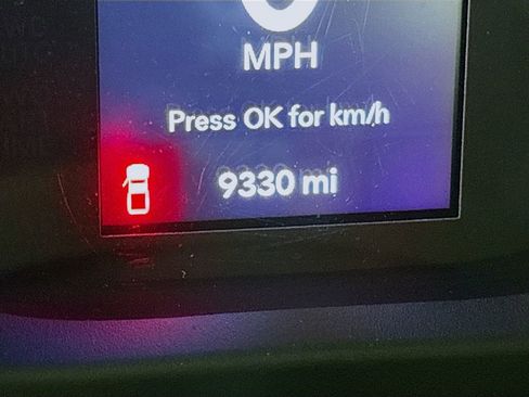 Used 2023 Jeep Gladiator Sport w/ Trailer Tow Package image 14