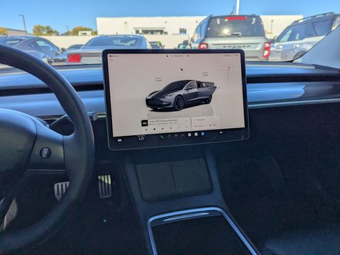 Used 2023 Tesla Model 3 Performance image 19