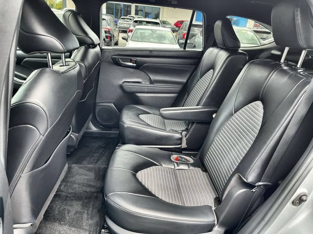 Used 2023 Toyota Highlander XSE AWD/4WD image 26
