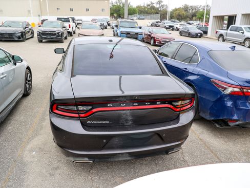 Used 2020 Dodge Charger SXT image 23
