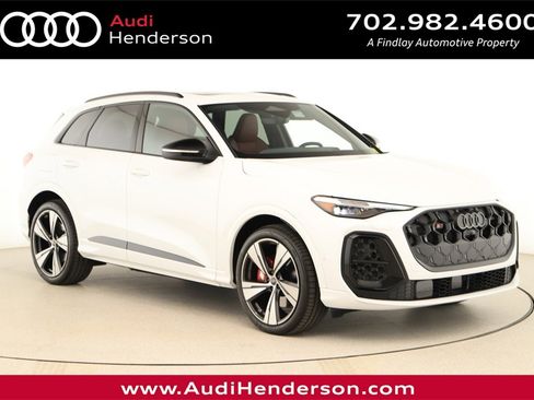 Certified 2025 Audi SQ5 Prestige image 1