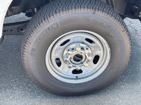 New 2025 Ford F250 XL image 28