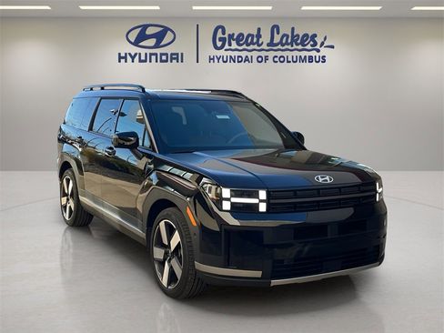 Used 2025 Hyundai Santa Fe Limited image 7