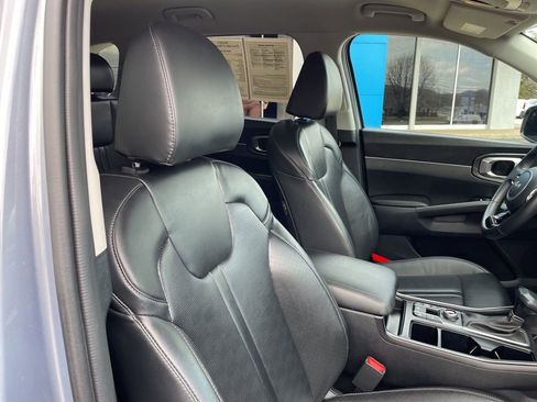 Used 2024 Kia Sorento S image 27