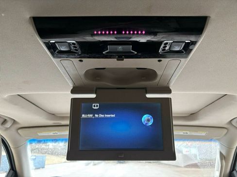 Used 2016 Cadillac Escalade Luxury image 23