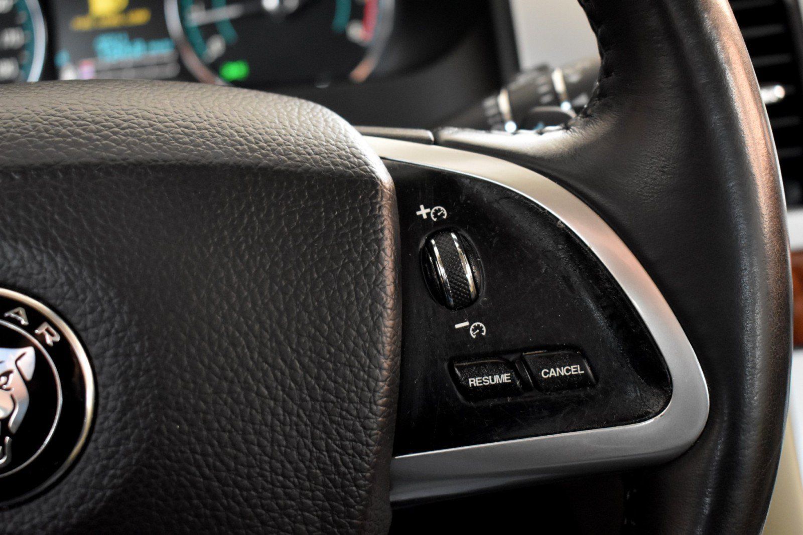 Used 2014 Jaguar XF 3.0 AWD/4WD image 14