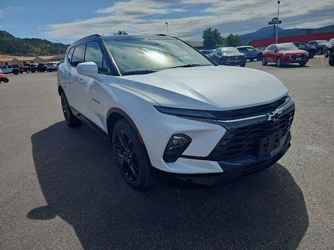 Certified 2023 Chevrolet Blazer RS w/ Driver Confidence II Package AWD/4WD image 4