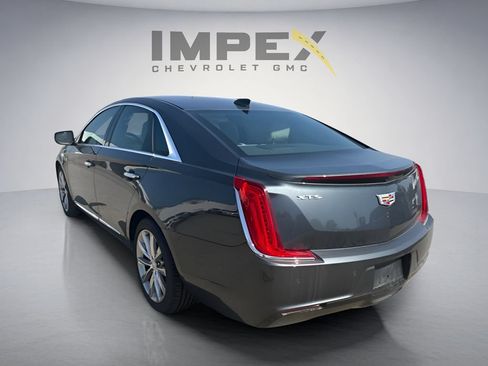 Used 2018 Cadillac XTS FWD image 3