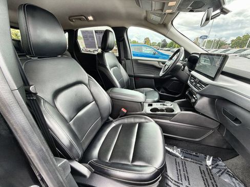 Used 2024 Ford Escape Platinum AWD/4WD image 24