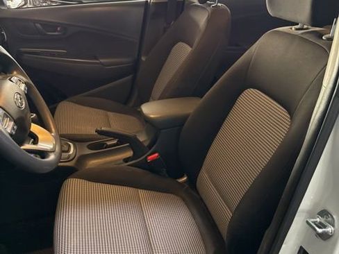 Used 2021 Hyundai Kona SE FWD image 5