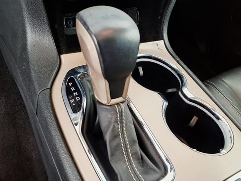 Used 2017 Jeep Grand Cherokee Limited AWD/4WD image 22
