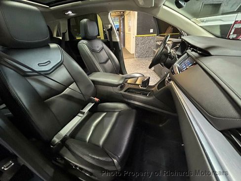 Used 2017 Cadillac XT5 Premium Luxury AWD/4WD image 21