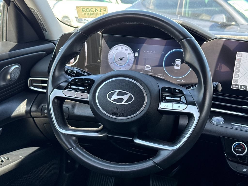 Used 2025 Hyundai Elantra SEL FWD image 20