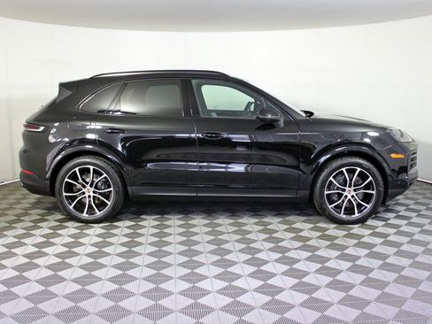 New 2026 Porsche Cayenne image 8