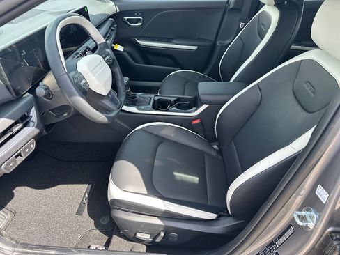 New 2026 Kia K4 GT-Line FWD image 9