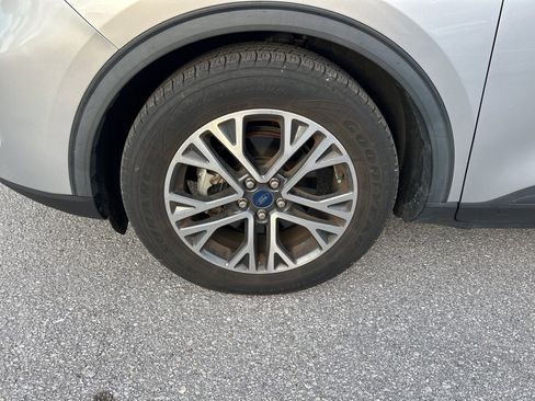 Used 2020 Ford Escape SEL image 12