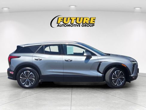 Used 2024 Chevrolet Blazer EV LT AWD/4WD image 3