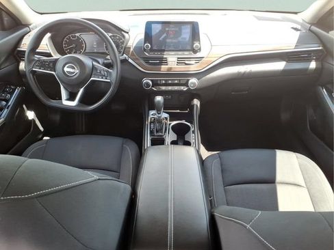 Used 2023 Nissan Altima 2.5 SV FWD image 21