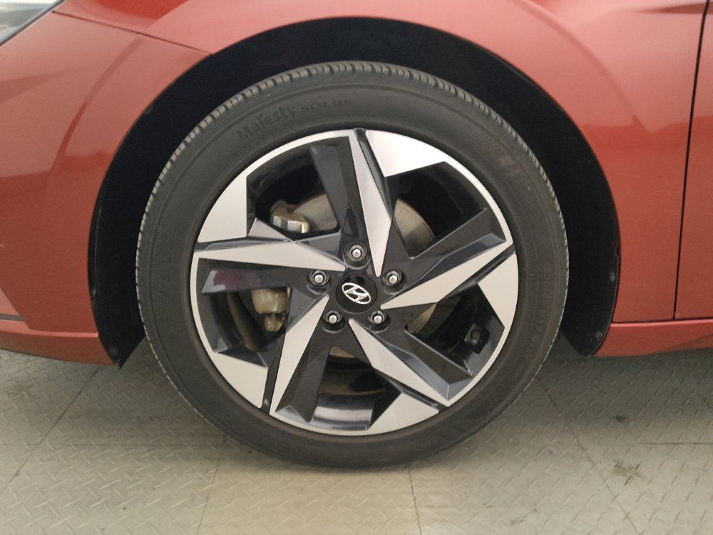 Used 2023 Hyundai Elantra SEL w/ Convenience Package FWD image 31