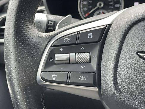 Certified 2025 Genesis G70 2.5T image 21