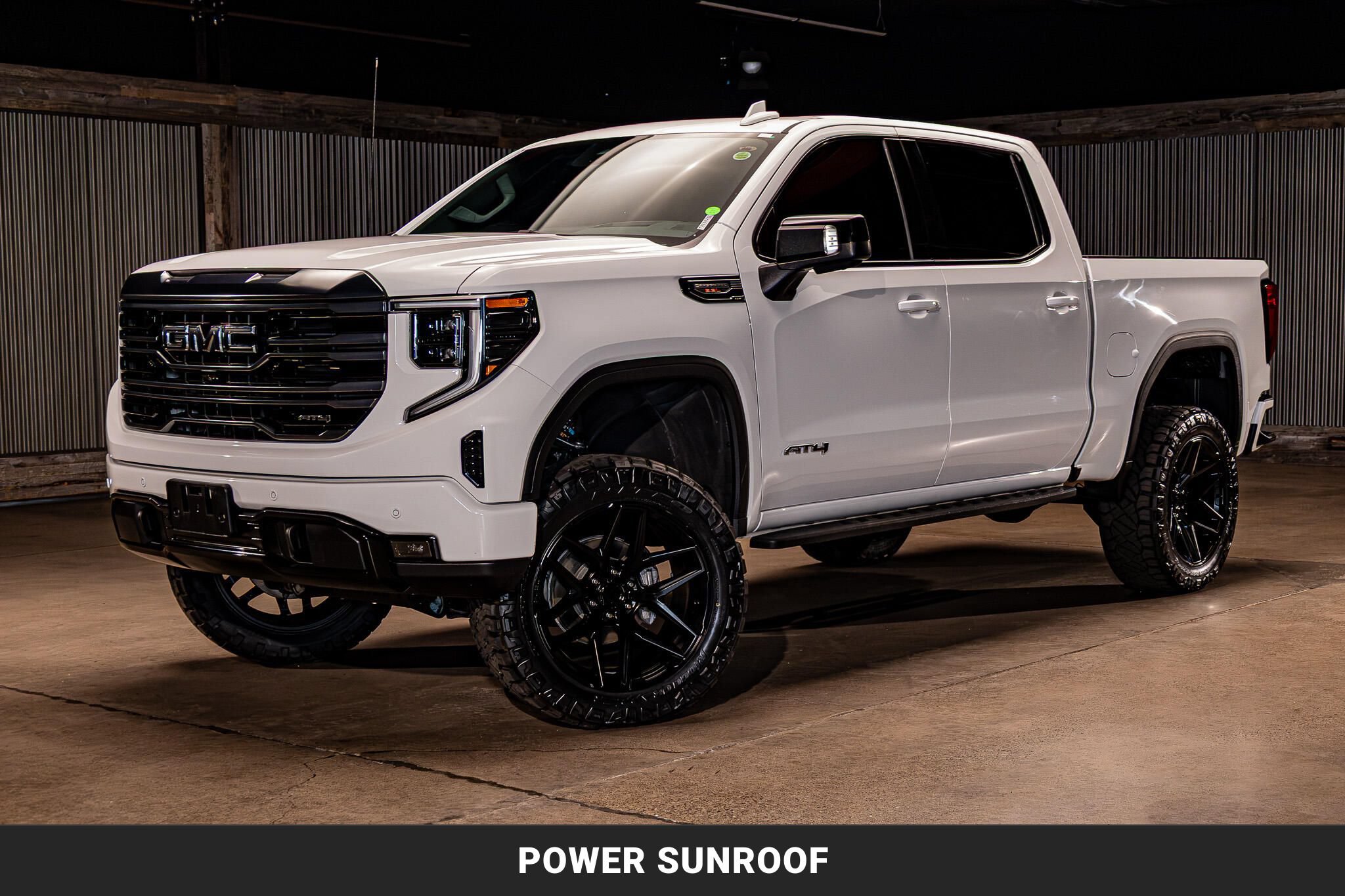 Used 2024 GMC Sierra 1500 AT4 w/ Technology Package AWD/4WD image 5