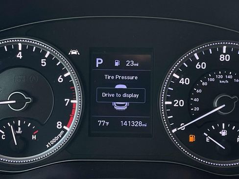 Used 2019 Hyundai Santa Fe SE AWD/4WD image 16