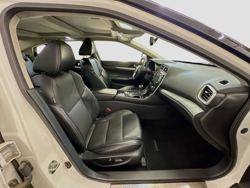 Used 2017 Nissan Maxima 3.5 SL image 33