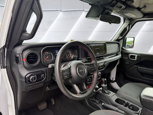 Used 2024 Jeep Gladiator Rubicon w/ Convenience Group AWD/4WD image 10