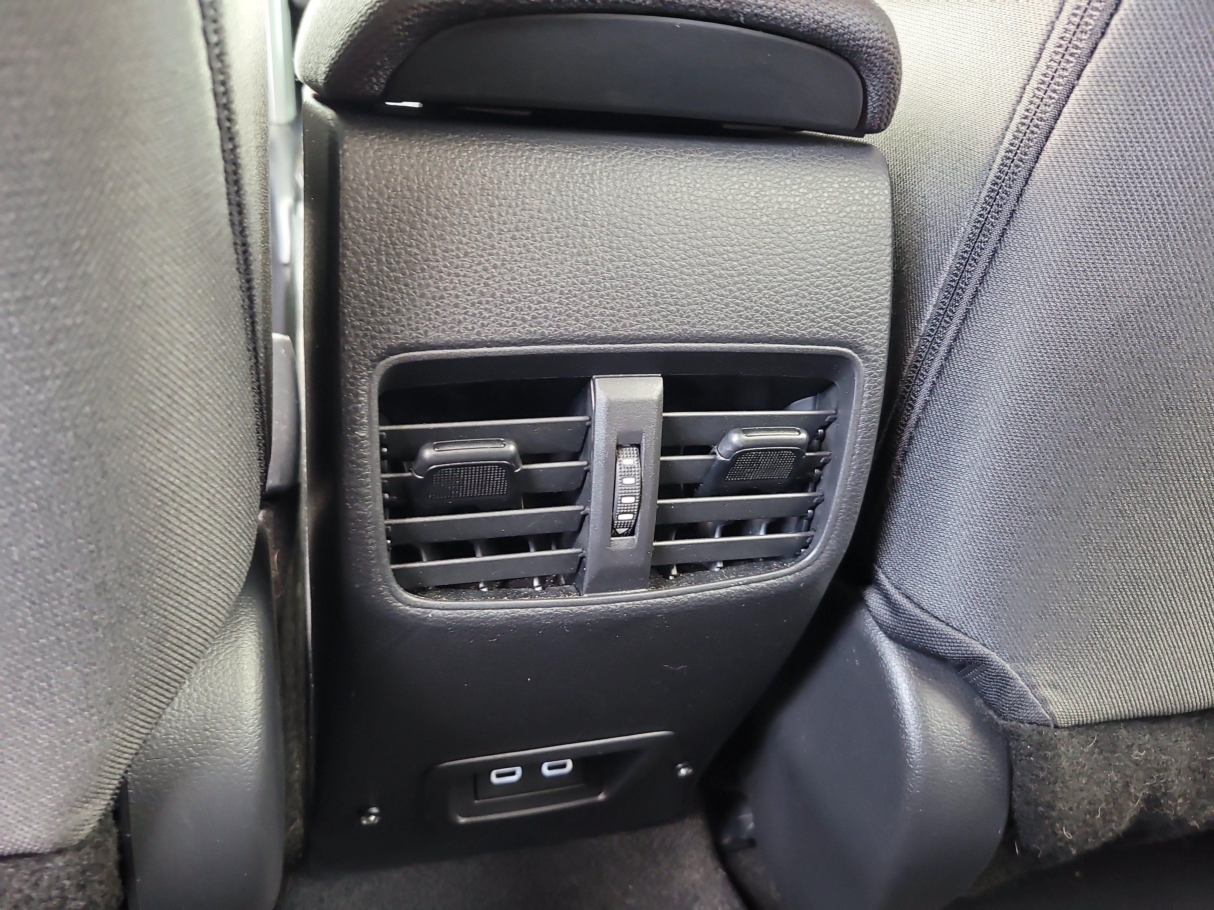 Used 2024 Toyota Corolla Cross LE FWD image 13