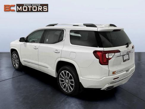Used 2020 GMC Acadia Denali image 4