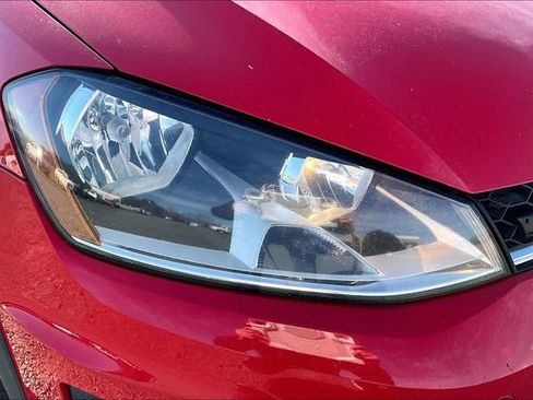 Used 2017 Volkswagen Golf Alltrack S image 28
